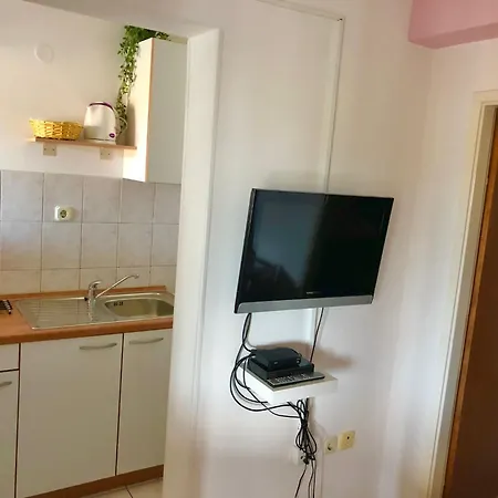 شقة Apartman Keti Za 3 Osobe *