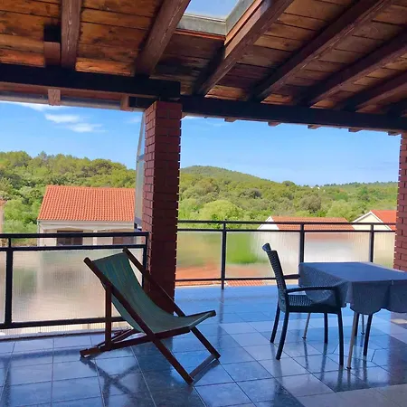 شقة Apartman Keti Za 3 Osobe